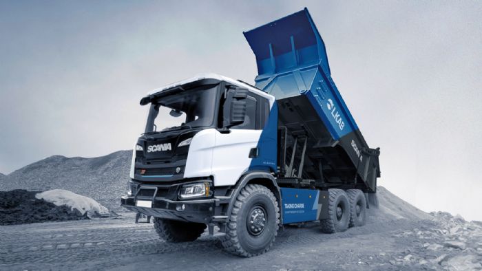 Το ηλεκτρικό, ανατρεπόμενο Scania Heavy Tipper των 49 τόνων, θα πιάσει δουλειά αργότερα φέτος, στο ορυχείο της LKAB στη βόρεια Σουηδία.