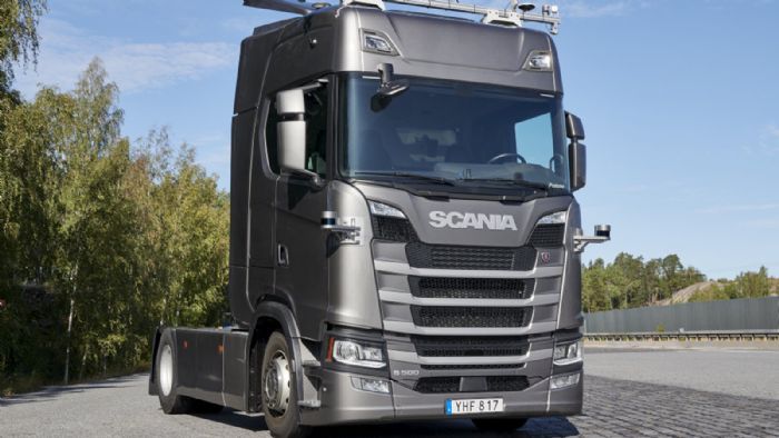 Το αυτόνομο Scania που βρίσκεται υπό δοκιμή σε πραγματικές συνθήκες στη Σουηδία. Στο μέλλον, τα LiDAR της Scantinel θα του επιτρέπουν να «βλέπει» 300 μέτρα μακριά.
