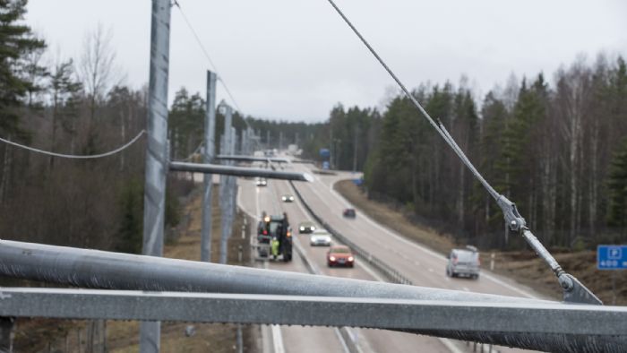 Σχεδόν έτοιμες είναι οι υποδομές για την ηλεκτροκίνηση –καθοδόν- των ειδικών φορτηγών της Scania στον Ε16 της Σουηδίας.