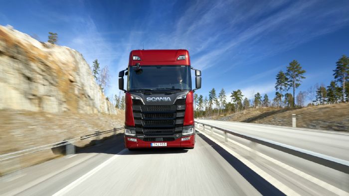 Νέοι V8 κινητήρες από τη Scania