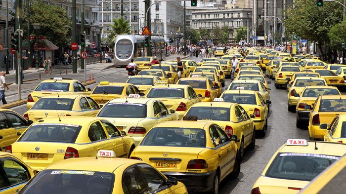 Διαγραφές Taxi από το ΣΑΤΑ λόγω Uber