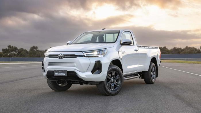 Ξεκινάει τις δοκιμές ηλεκτρικών pick-up η Toyota