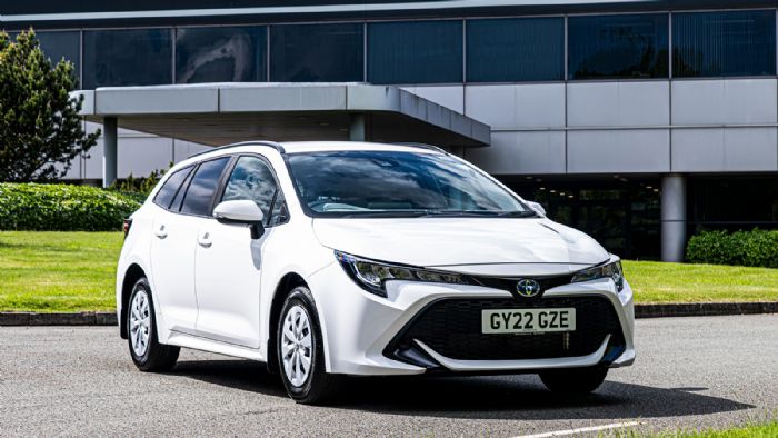 Η νέα γενιά της Toyota Corolla είναι πλέον διαθέσιμη στην Μ. Βρετανία και σε επαγγελματικές εκδόσεις. 