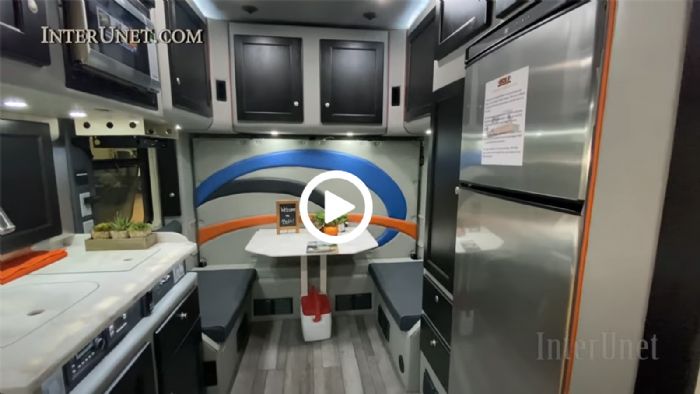 VIDEO: φορτηγό με εξωπραγματική κουζίνα και μπάνιο