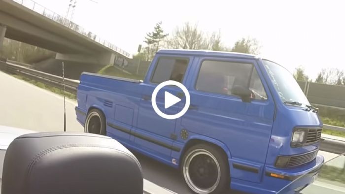 VIDEO: BMW M3 τρώει ξύλο από παλιό VW Transporter
