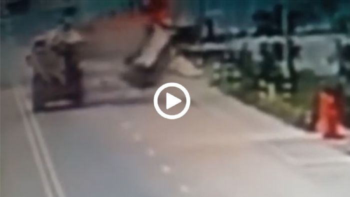 VIDEO: Pick-Up εκσφενδονίζεται στον αέρα!