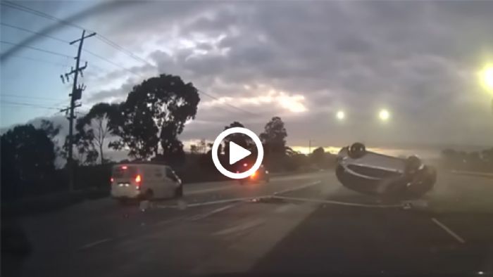 VIDEO: VAN πετάει SUV σε στύλο ηλεκτροδότησης