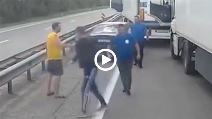 Φορτηγατζήδες τιμωρούν τον «τσάμπα μάγκα»