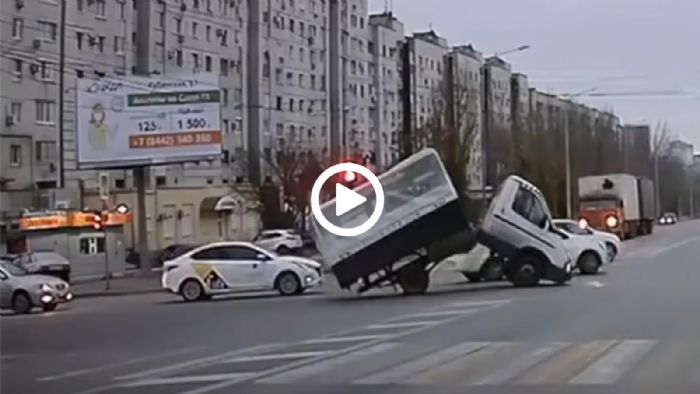 Van κόβεται στη μέση!