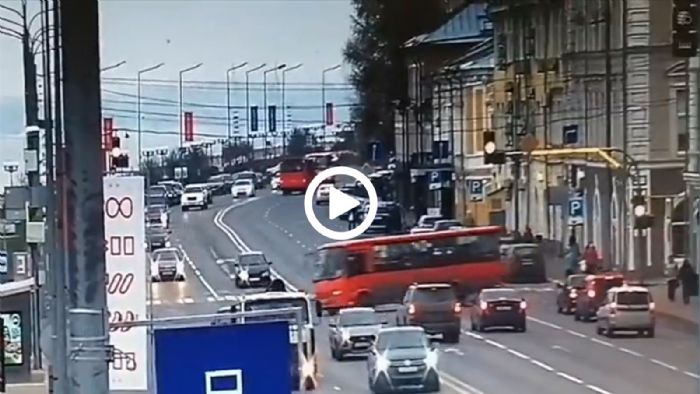 Λεωφορείο ή πύραυλος εδάφους-εδάφους;