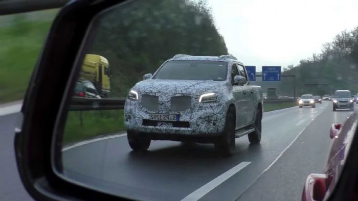 Δείτε στο βίντεο το νέο Mercedes-Benz X-Class να κυκλοφορεί στους δρόμους της Γερμανίες με εκτεταμένο καμουφλάζ λίγο πριν την επίσημη παρουσίαση του.