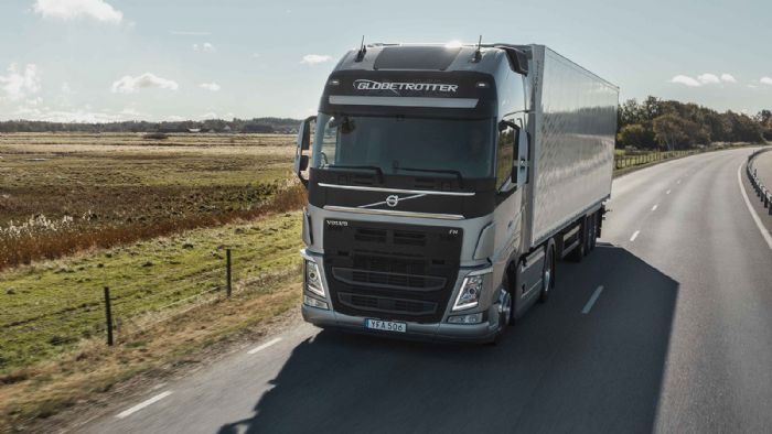 Οι αναβαθμισμένοι κινητήρες D11 και D13 της Volvo Trucks προσφέρονται για τις σειρές φορτηγών FH, FM και FMX.