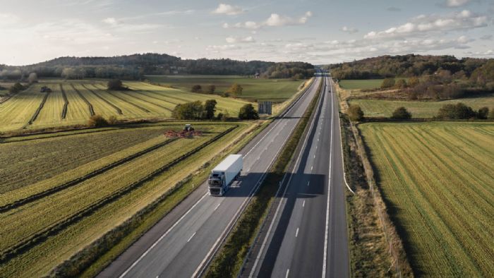 Τα πρώτα φορτηγά του κόσμου που θα είναι κατασκευασμένα από ατσάλι απαλλαγμένο από ορυκτά, φιλοδοξεί να παράγει η Volvo με τη βοήθεια της SSAB.