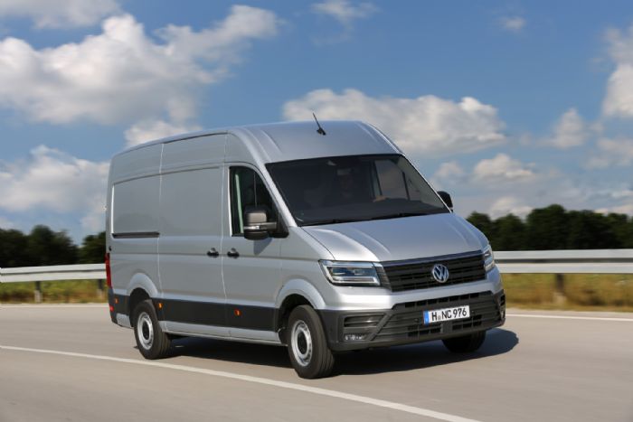 Με κόστος από 27.650 ευρώ είναι διαθέσιμες οι εκδόσεις Van του νέου VW Crafter και στην ελληνική αγορά.