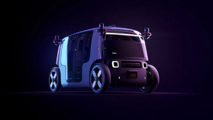 Το ΖΟΟΧ είναι το πρώτο –αυτόνομα κινούμενο- όχημα μεταφοράς επιβατών που παρουσίασε η ομώνυμη εταιρεία, θυγατρική πλέον της Amazon. 