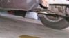 Αν δείτε κηλίδες λιπαντικού κάτω από το αυτοκίνητό σας κατευθυνθείτε αμέσως στο πλησιέστερο συνεργείο, προκειμένου να επισκευαστεί η βλάβη.