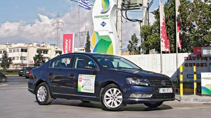 Κάτω από το καπό του VW Passat 1,4 Ecofuel βρίσκεται ένας κινητήρας που καίει φυσικό αέριο (4,3 kg./100 χλμ.) και αποδίδει 150 συνολικά ίππους.