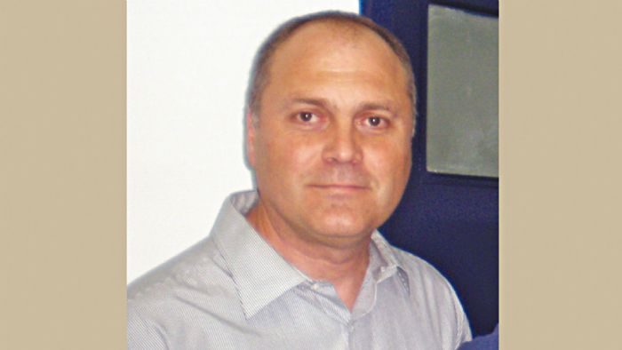 O κ. Μελανίδης Χρήστος, 
Πρόεδρος ΕΕΕΜΑ (Ένωση Εισαγωγέων Μεταχειρισμένων Ανταλλακτικών Αυτοκινήτων Αθηνών και 
Περιχώρων).