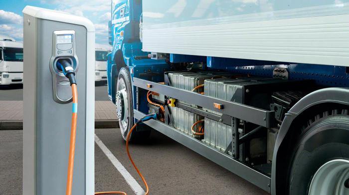 Μεγάλες εταιρείες φορτηγών επενδύουν σε ηλεκτρικά φορτηγά (είτε με μπαταρία είτε με υδρογόνο), τα οποία σύντομα θα αποτελέσουν τον νέο κανόνα στις μεταφορές.